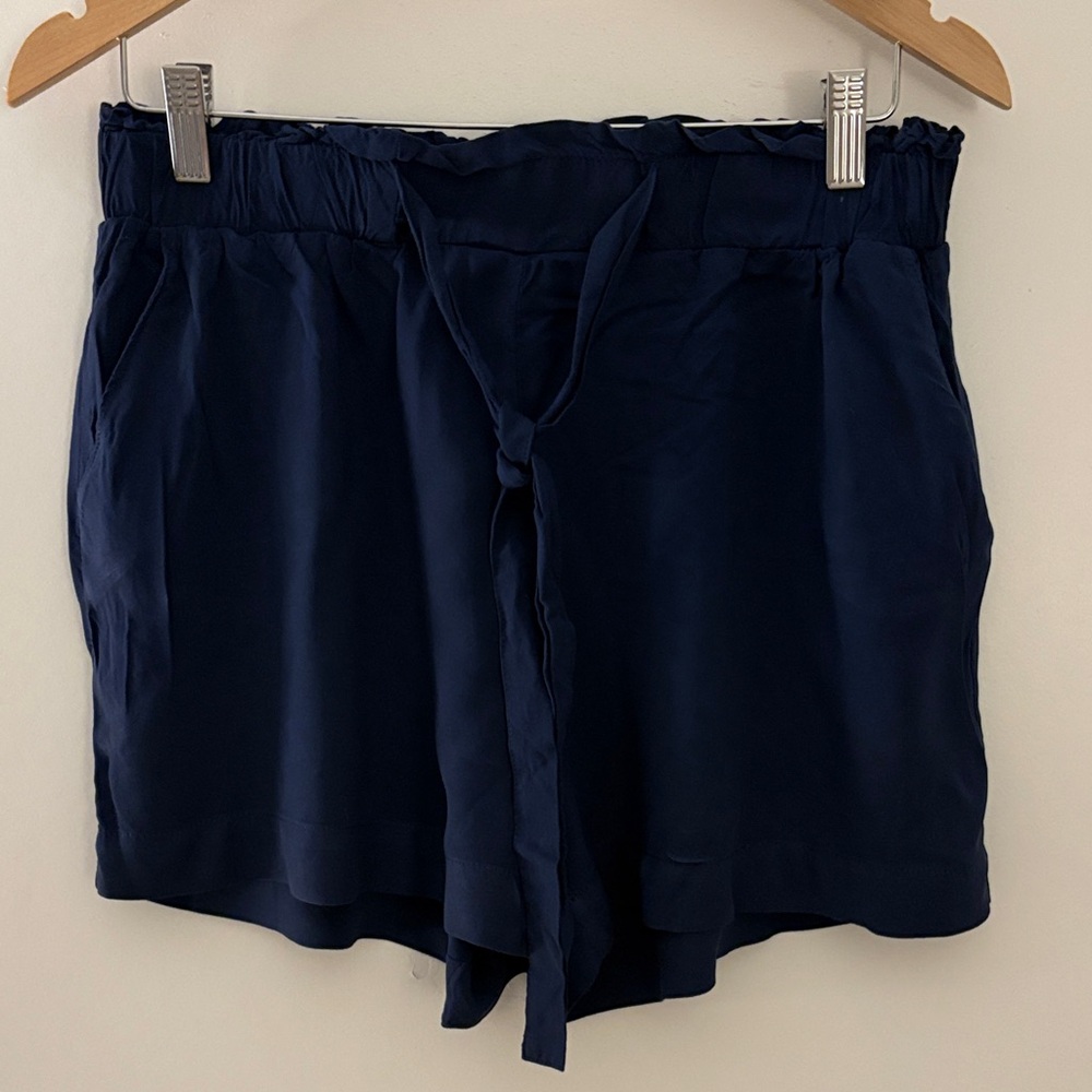 Cisono Navy Blue High Smocked Waist Women's Rayon side pockets  pull on Shorts L